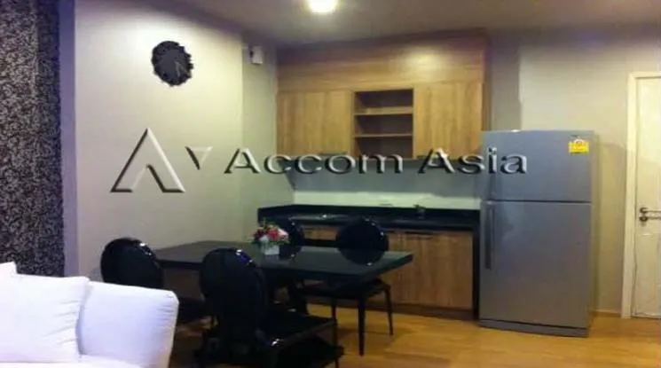 unit 1 Bedroom  Condominium For Rent in Charoen Nakhon, Bangkok  (1520873)
